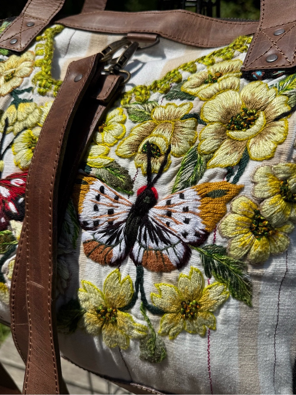 Butterfly & Floral Embroidered Canvas Tote/ convertible day bag - Picture 3 of 12